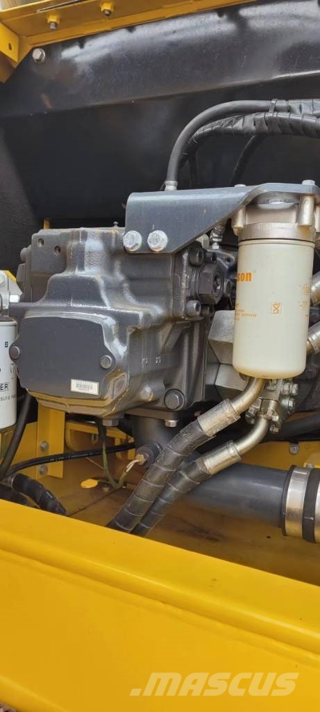 Komatsu 210LC-8 Escavadeiras de esteiras