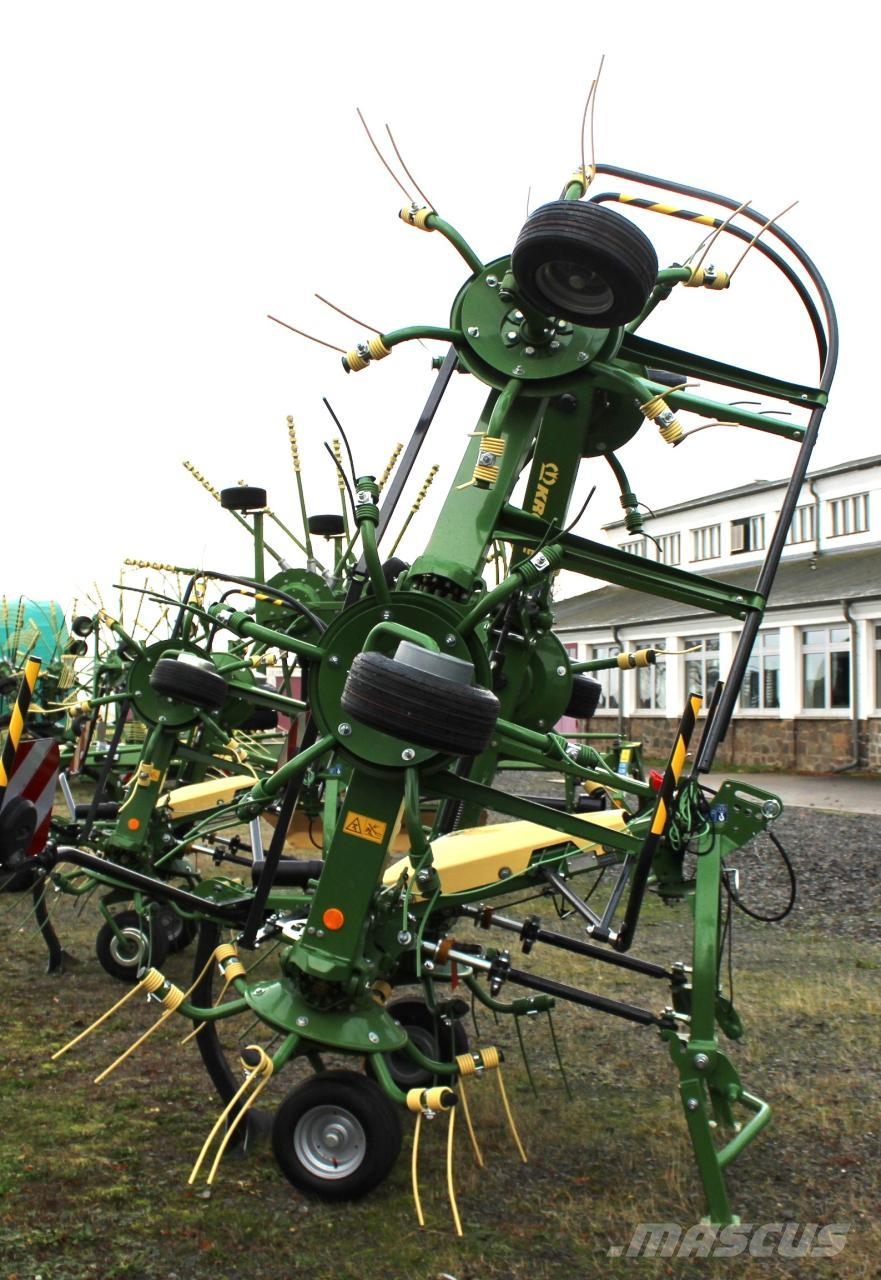 Krone Vendro 680 Obracače a zhrabovače sena