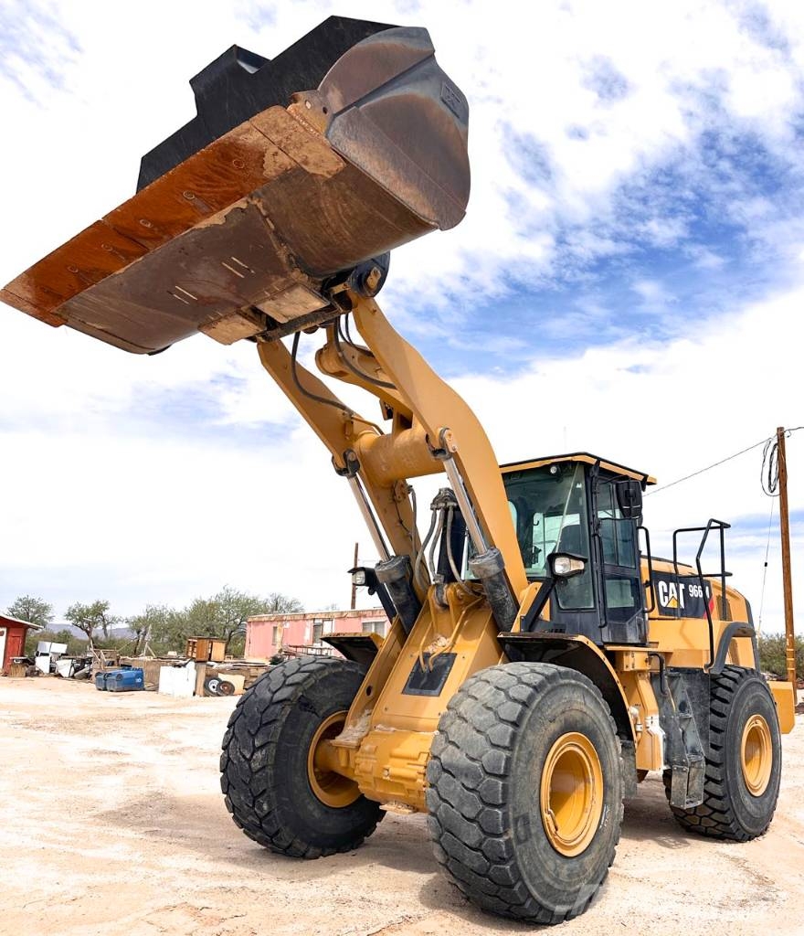 CAT 966M Radlader