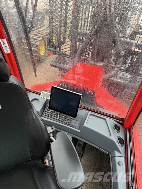 Komatsu 875 フォワーダー