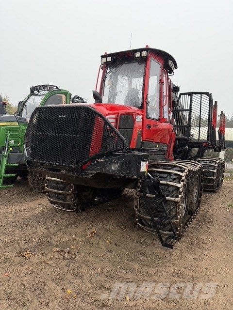Komatsu 875 フォワーダー