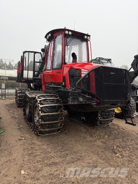 Komatsu 875 フォワーダー