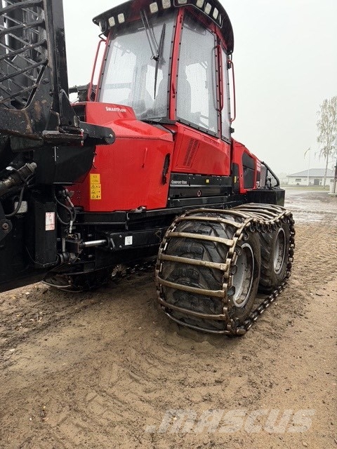 Komatsu 875 フォワーダー