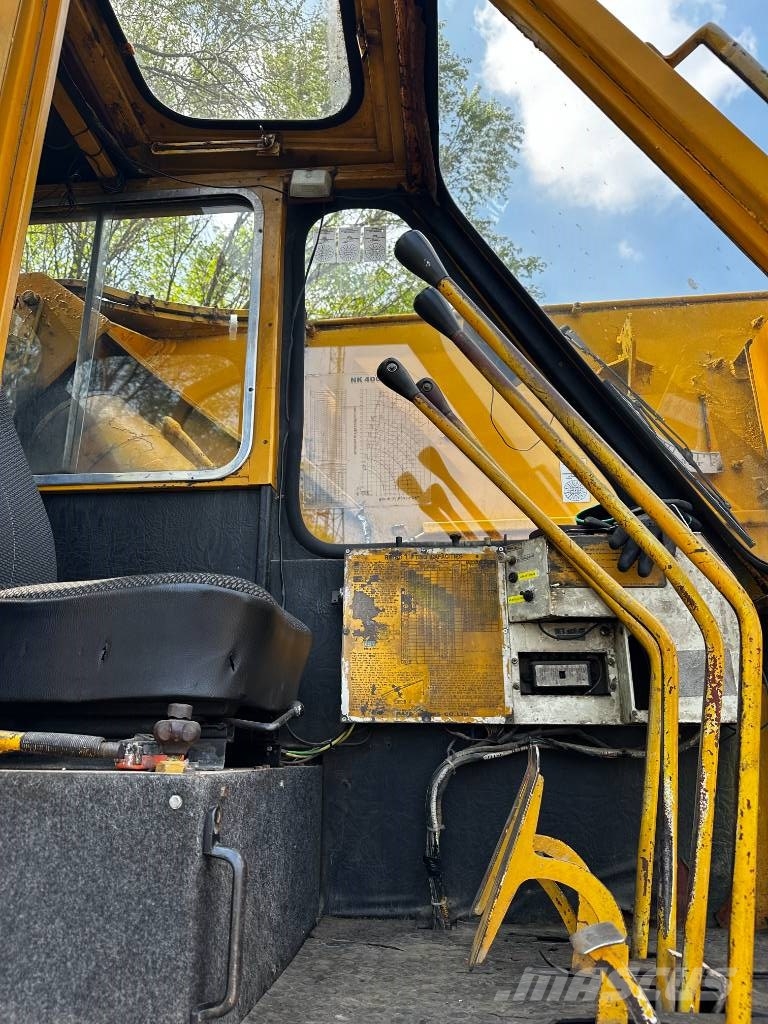 Mitsubishi KATO NK400 Ruw terrein kranen