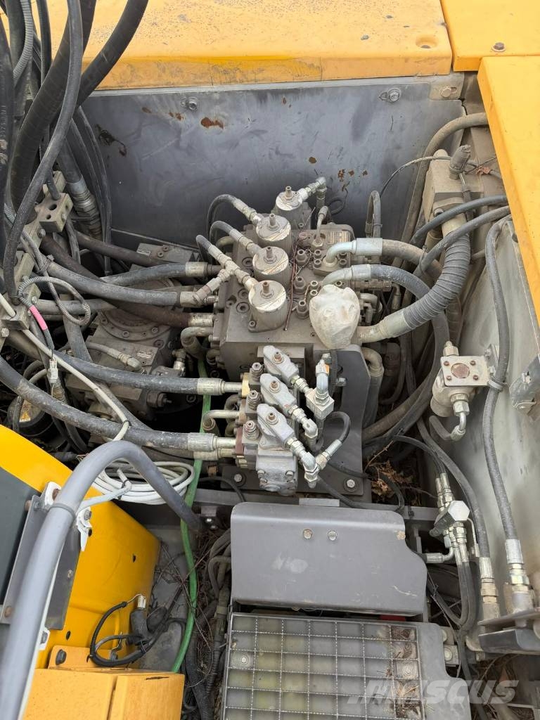 Volvo EW 160 B حفارات بعجل