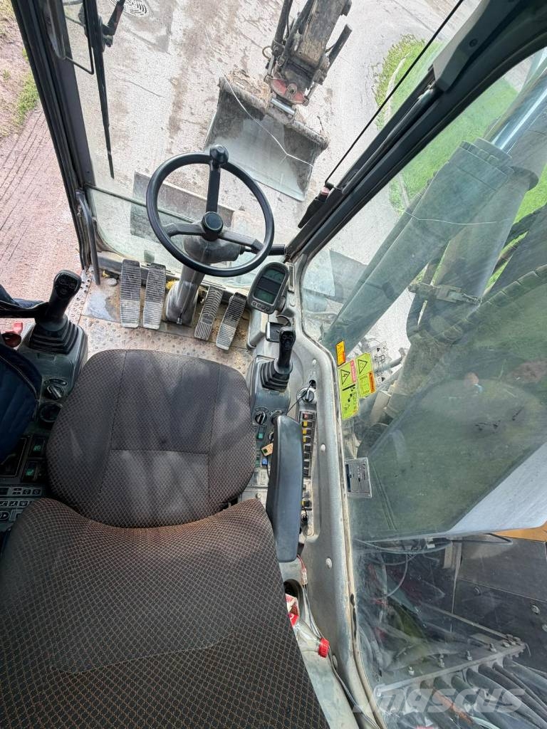 Volvo EW 160 B حفارات بعجل