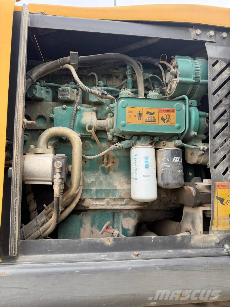 Volvo EW 160 B حفارات بعجل
