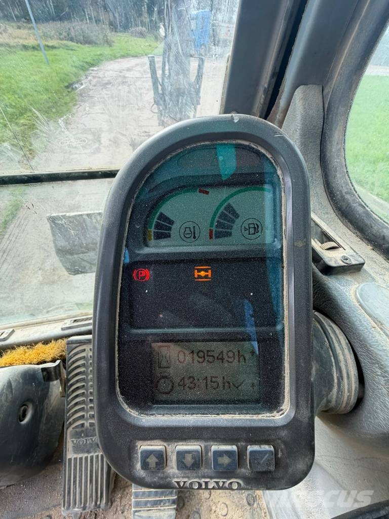 Volvo EW 160 B حفارات بعجل