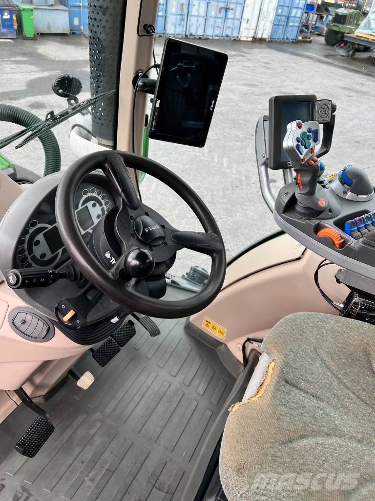 Fendt 516 Vario Profi الجرارات