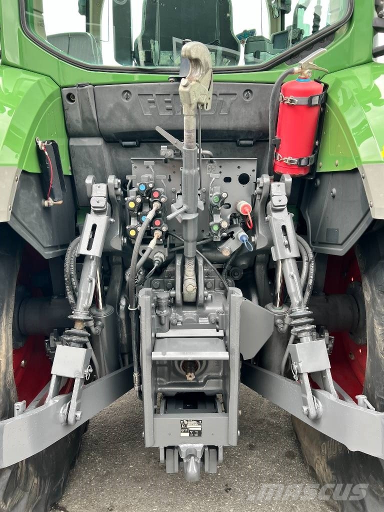 Fendt 516 Vario Profi الجرارات