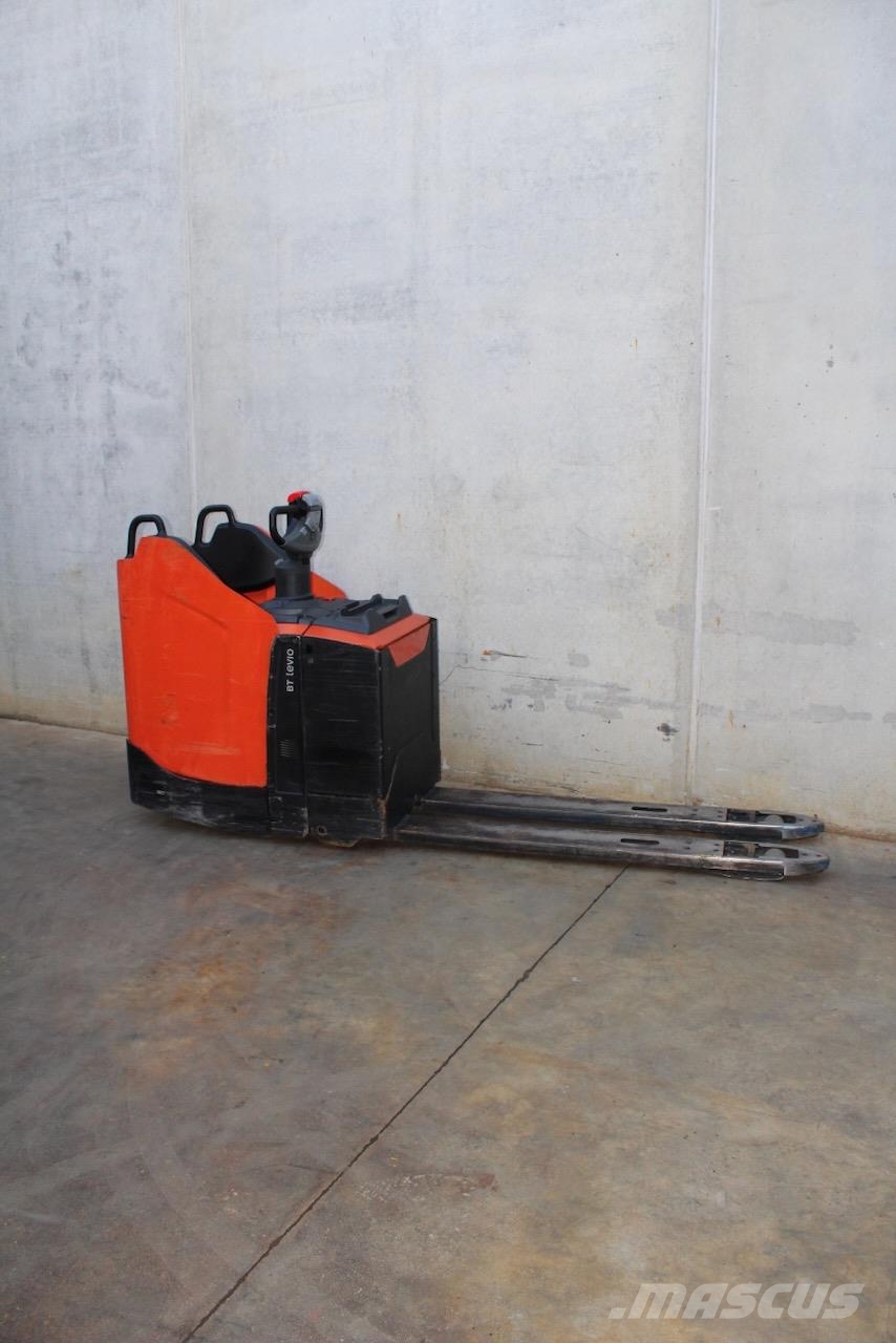 BT LPE 220 1590x550mm Elektriskie palešu ratiņi ar platformu