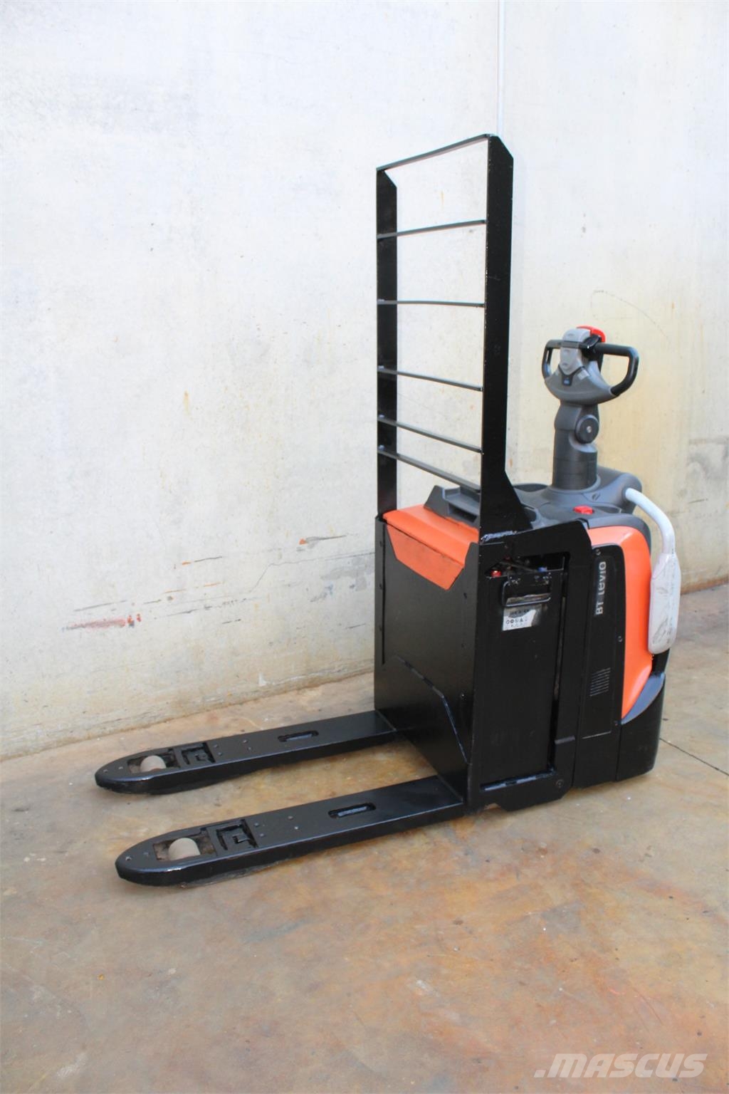 BT LPE200 Porta-paletes com plataforma