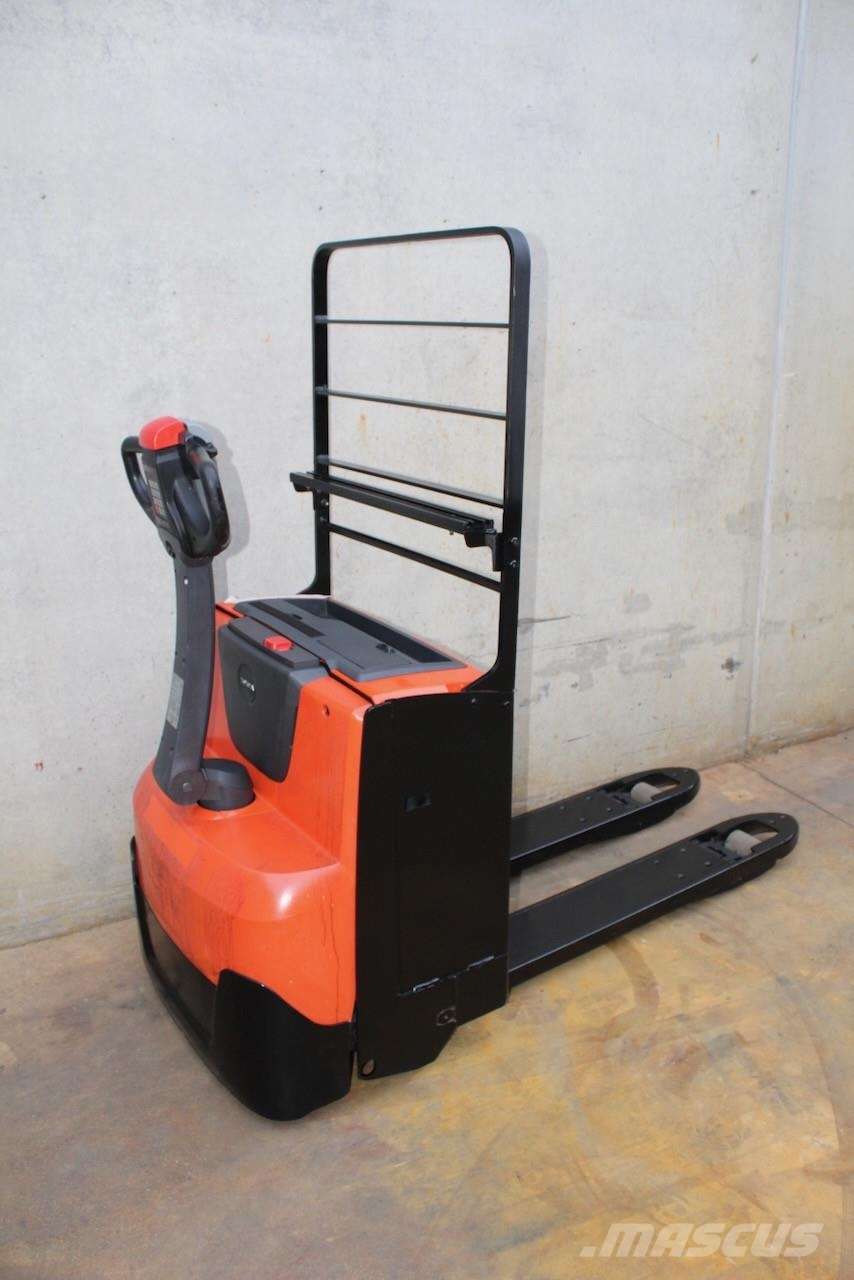 BT LWE200 Low lifter