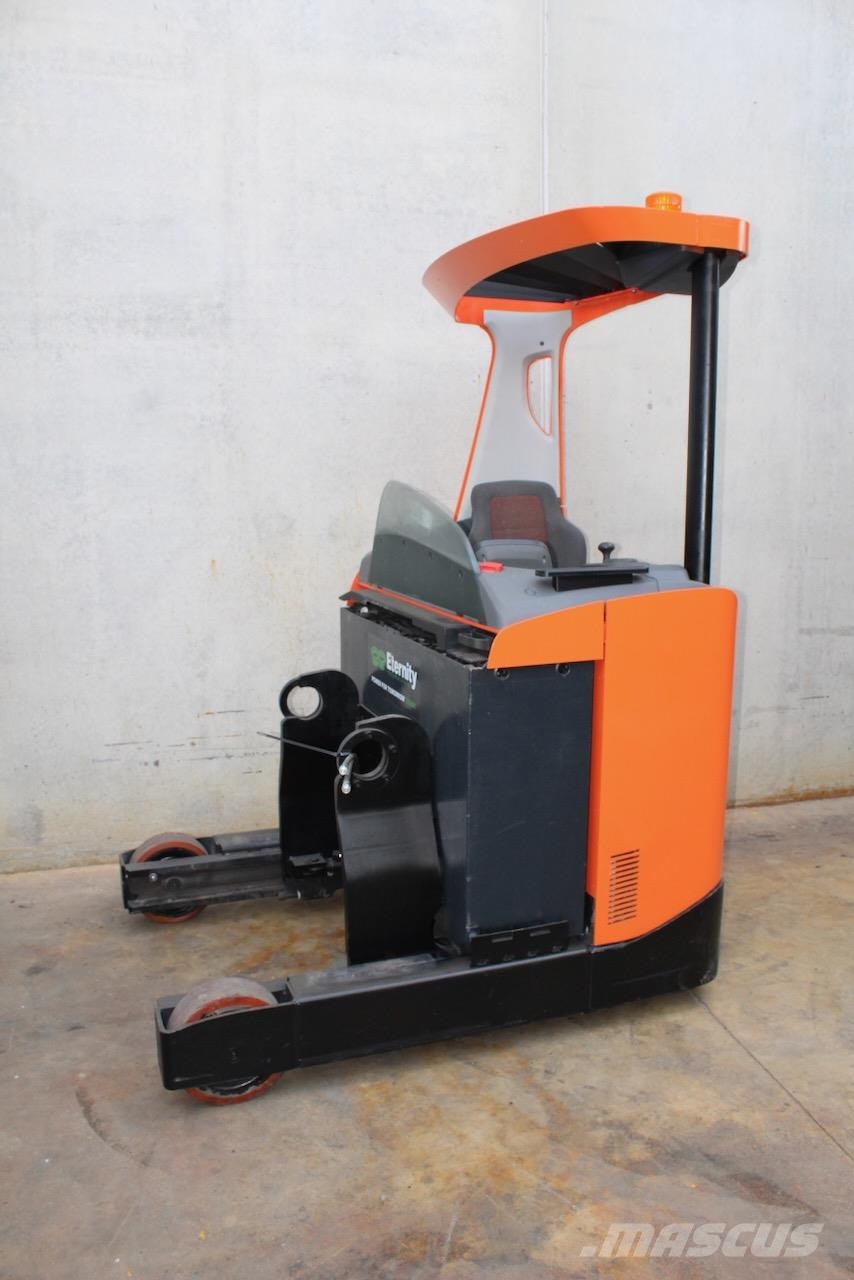 BT RRE 140 Stivuitor cu catarg retractabil