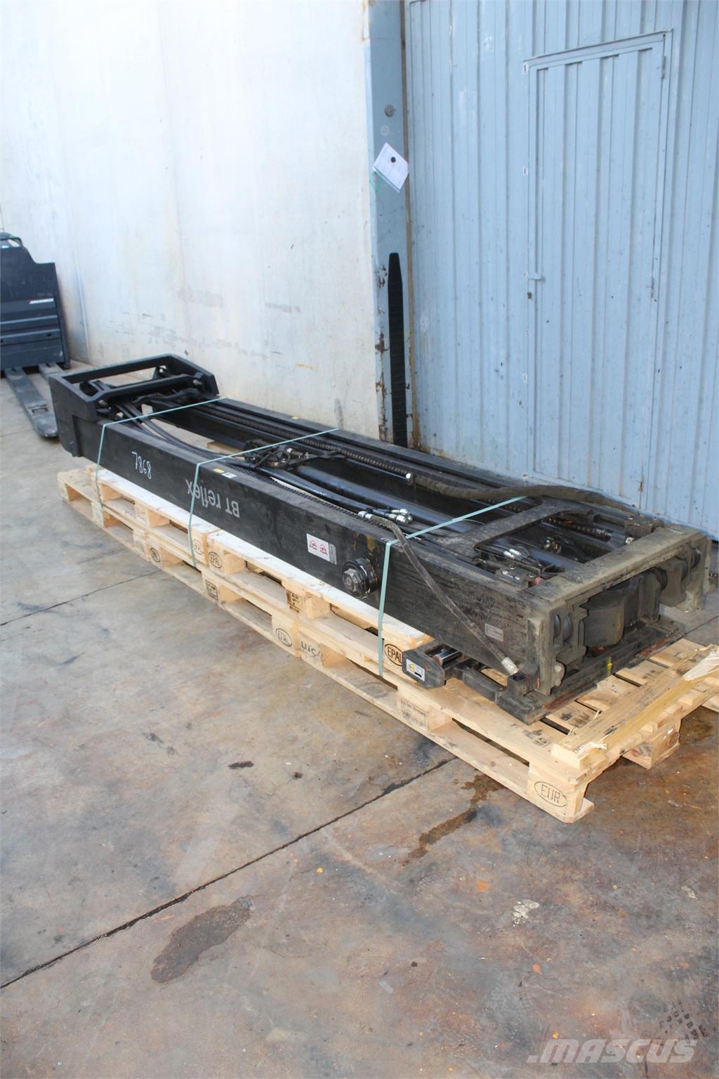 BT RRE 160 H شاحنة مناولة