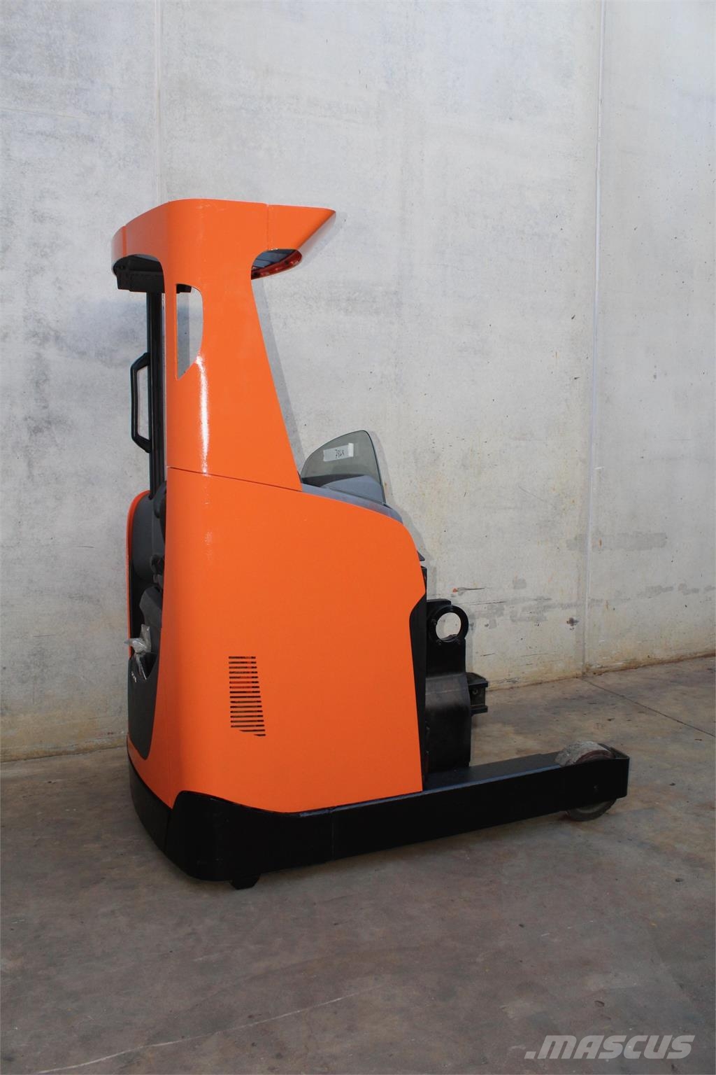 BT RRE 160 H شاحنة مناولة