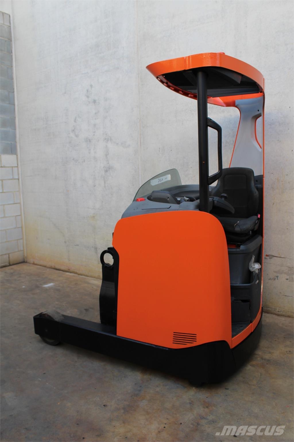 BT RRE 160 H شاحنة مناولة