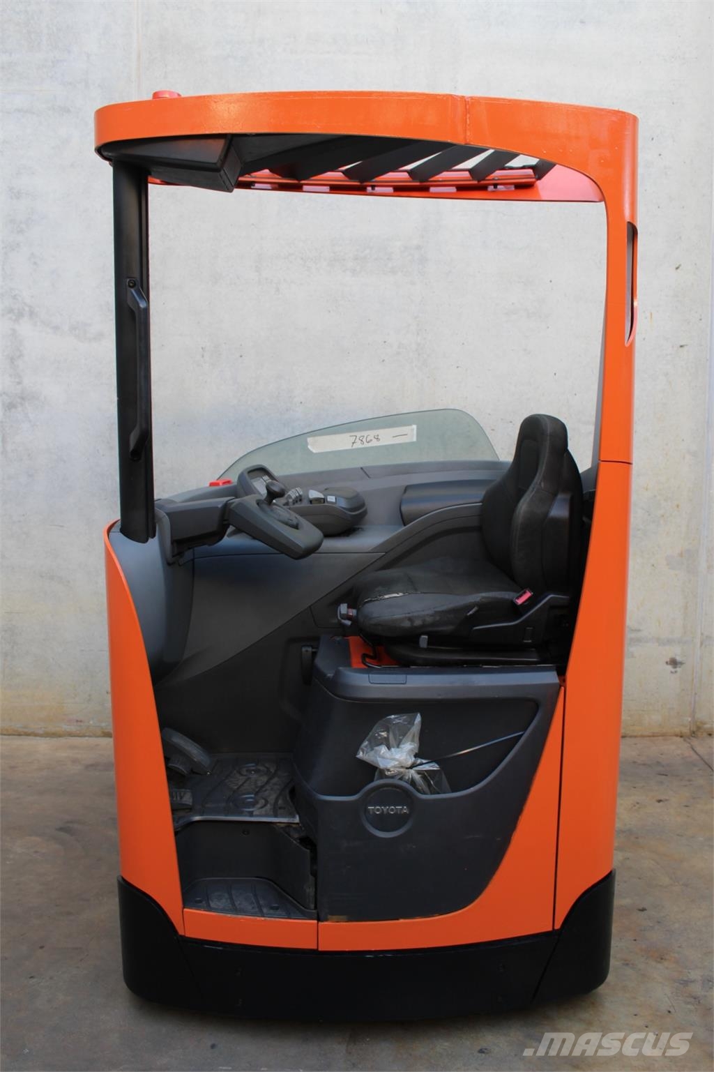 BT RRE 160 H شاحنة مناولة
