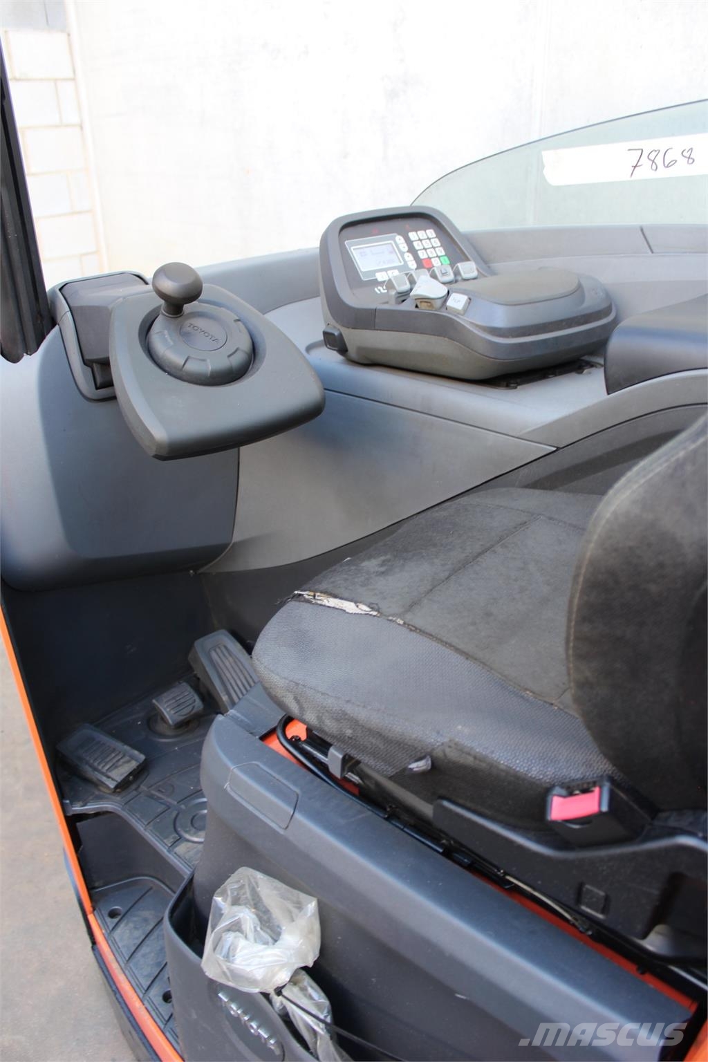 BT RRE 160 H شاحنة مناولة