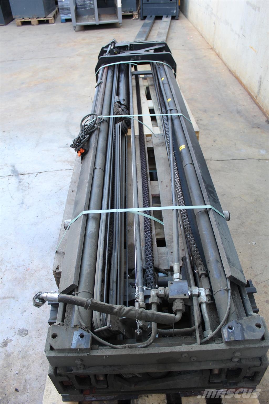 BT RRE 160 MC Stivuitor cu catarg retractabil