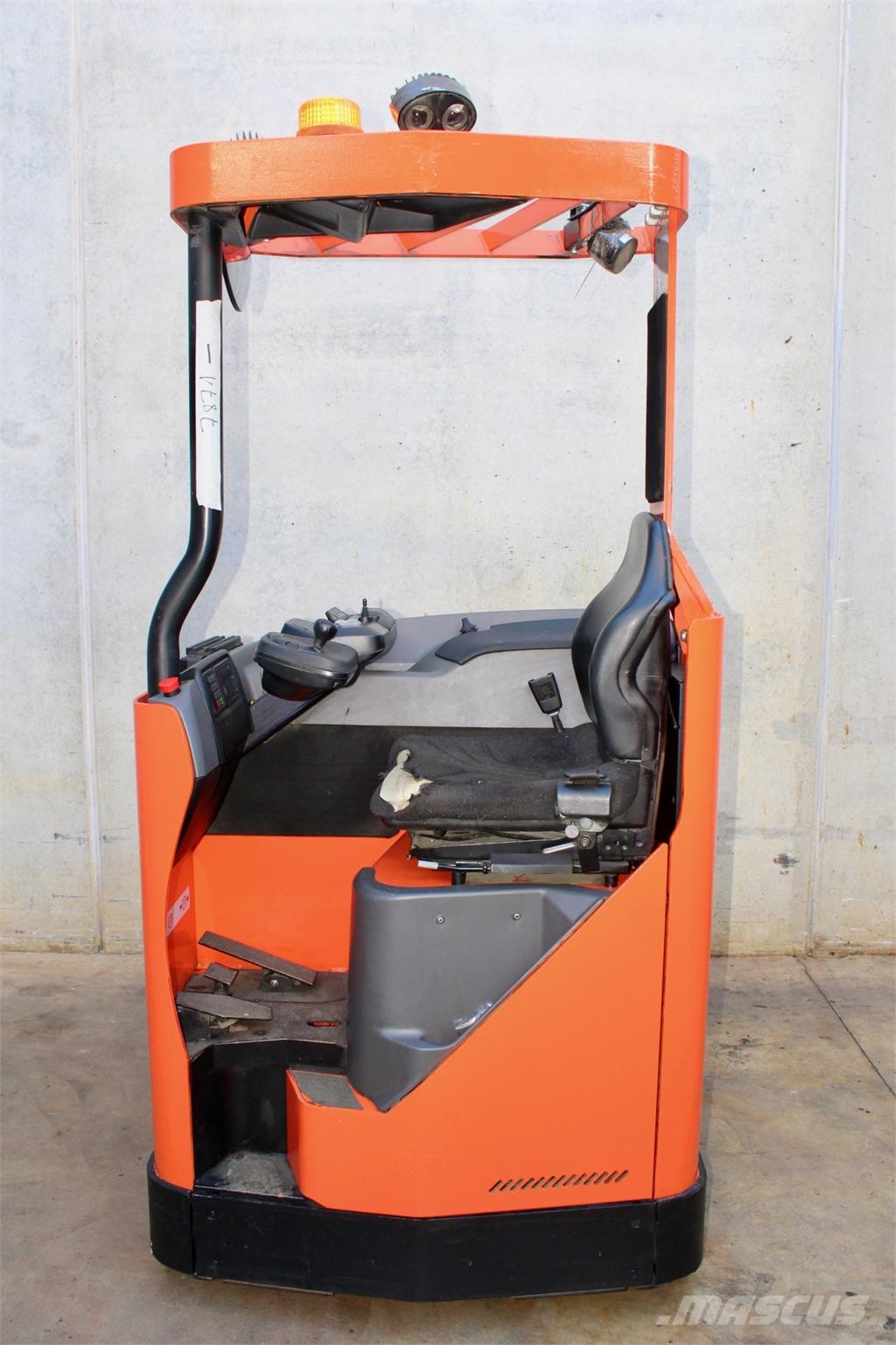 BT RRE 160 MC Stivuitor cu catarg retractabil