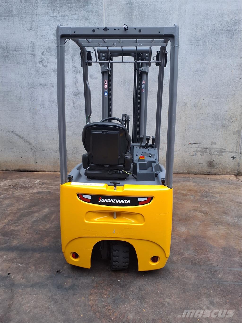 Jungheinrich EFG 115 480 DZ Elektrostapler