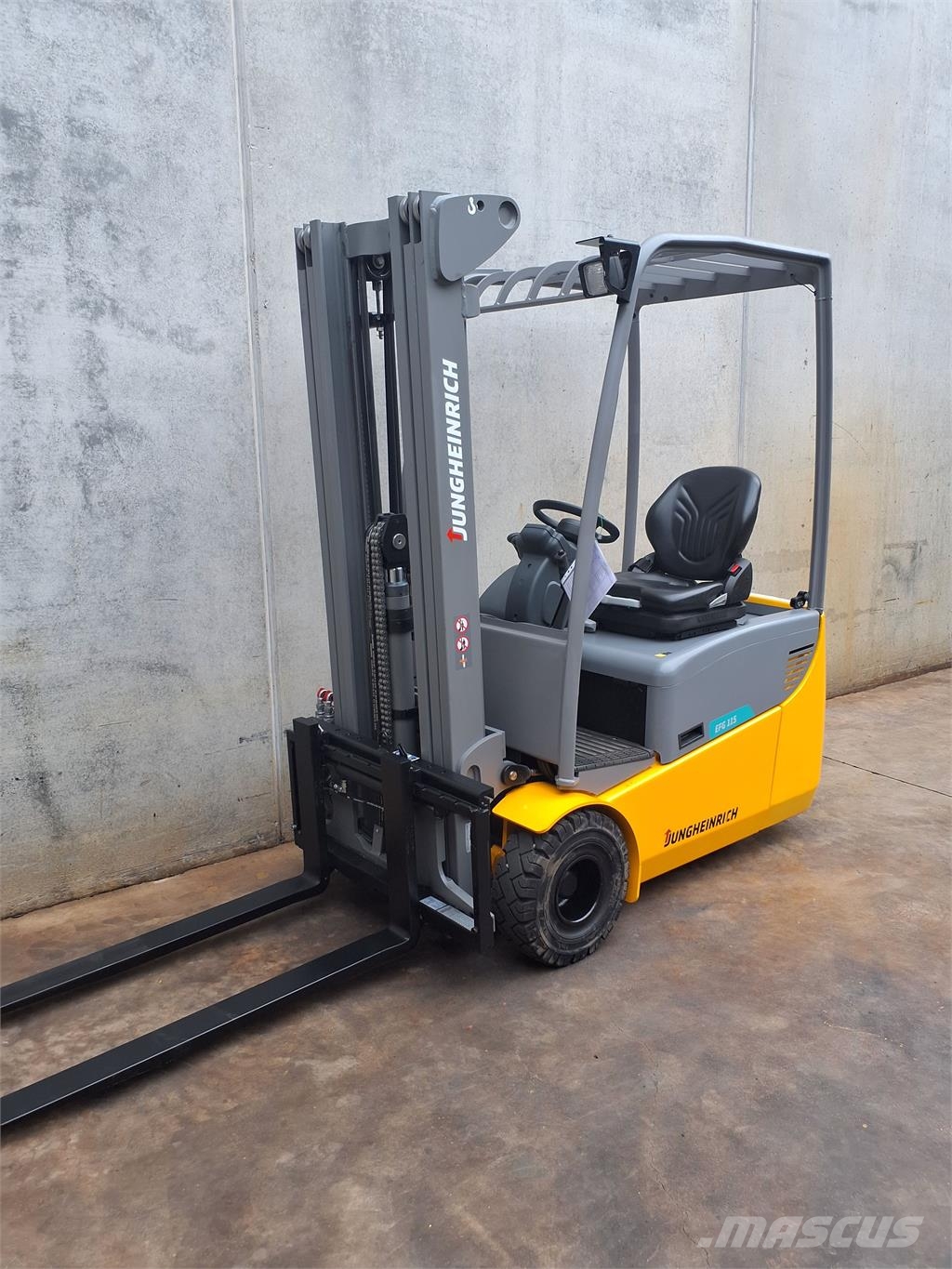 Jungheinrich EFG 115 480 DZ Elektrostapler