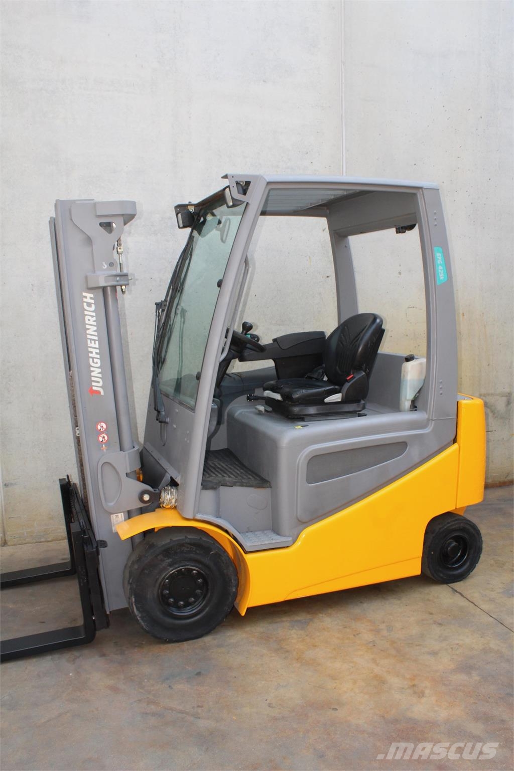 Jungheinrich EFG 425 440 DZ شاحنات ذات رافعات شوكية تعمل بالكهرباء