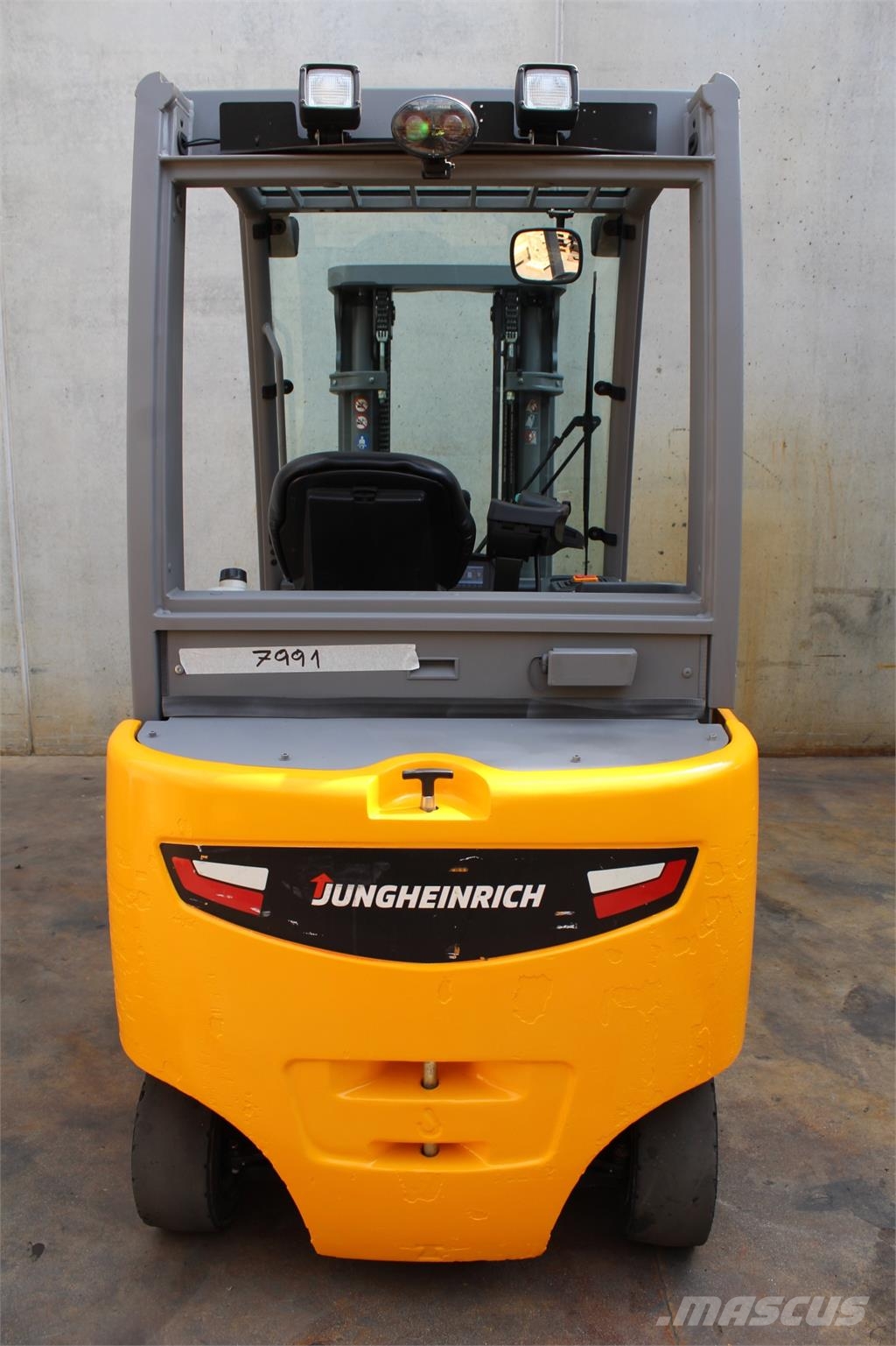 Jungheinrich EFG 425 440 DZ شاحنات ذات رافعات شوكية تعمل بالكهرباء