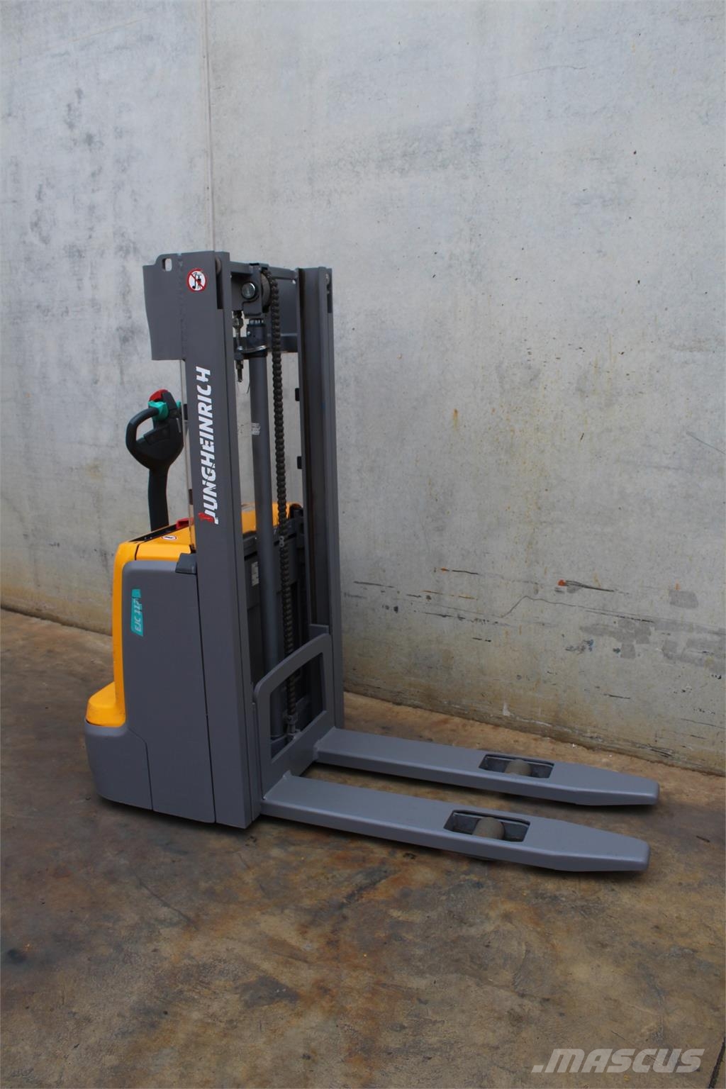 Jungheinrich EJC 112 250 ZT Apiladores eléctricos autopropulsados
