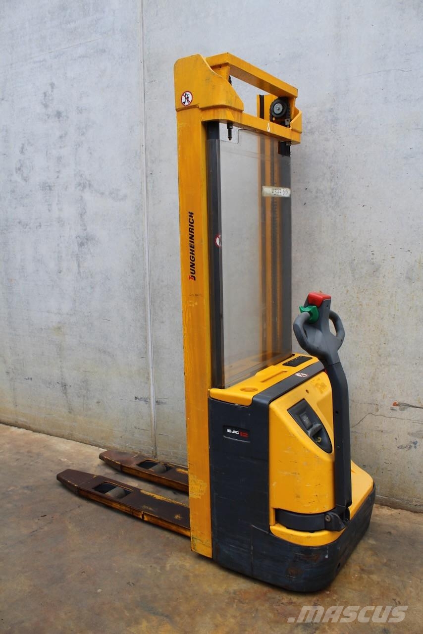 Jungheinrich EJC 12 360 ZT Stand-in stackers