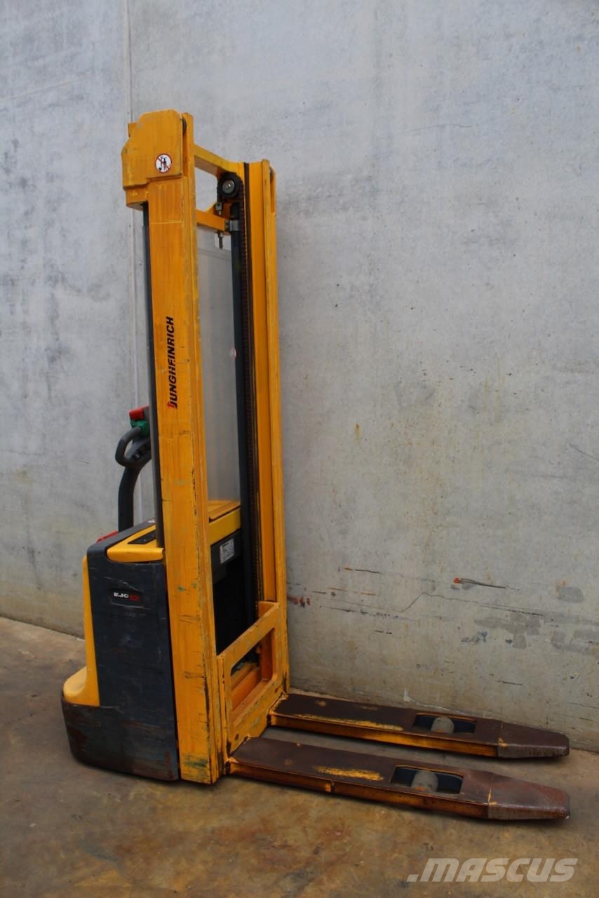 Jungheinrich EJC 12 360 ZT Stand-in stackers