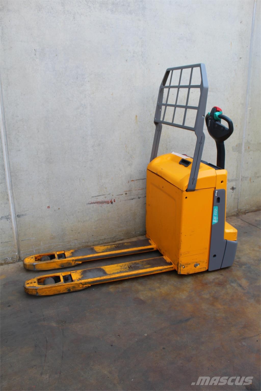 Jungheinrich EJE 222 Штабелери