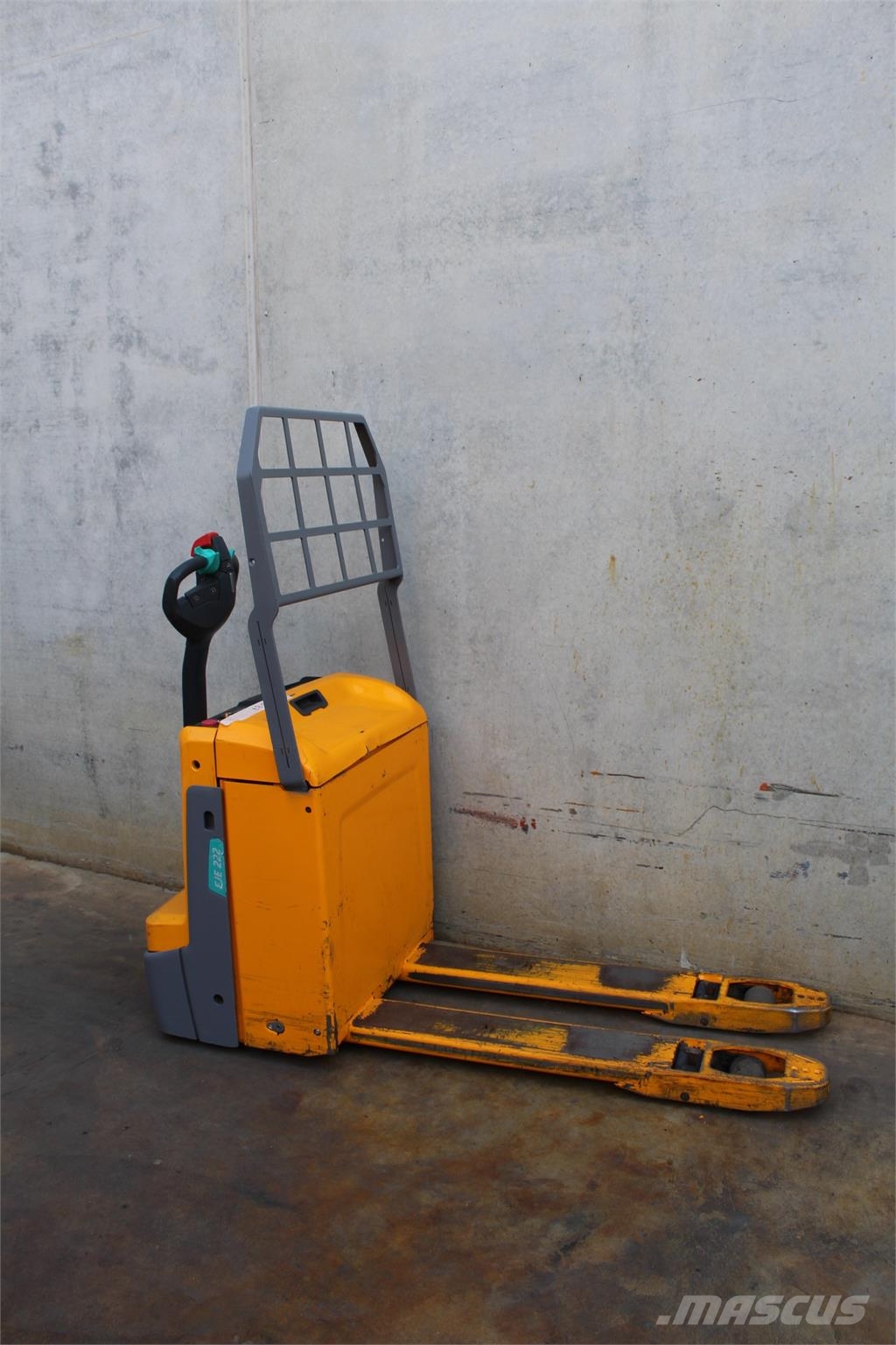 Jungheinrich EJE 222 Штабелери