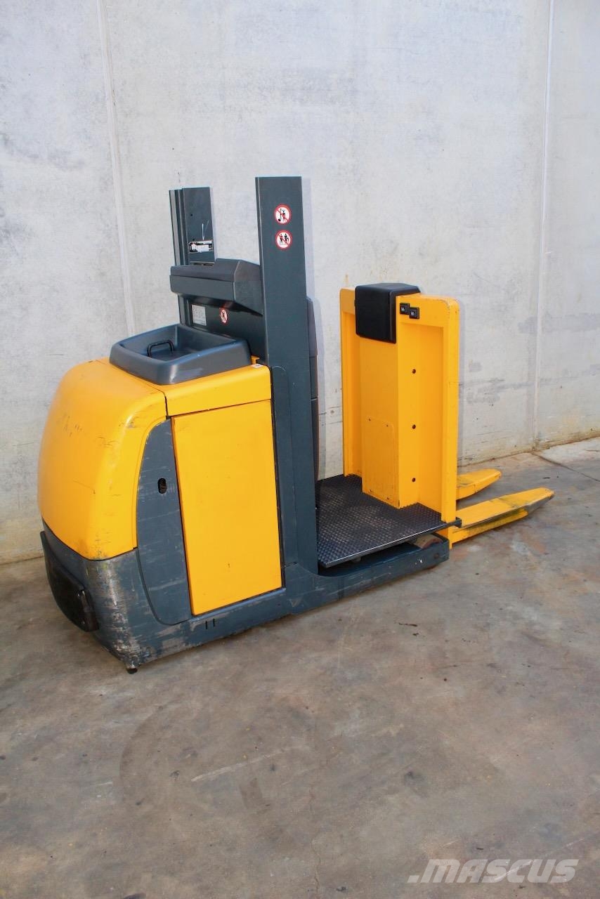 Jungheinrich EKS 110 Z 100 E High lift order pickers