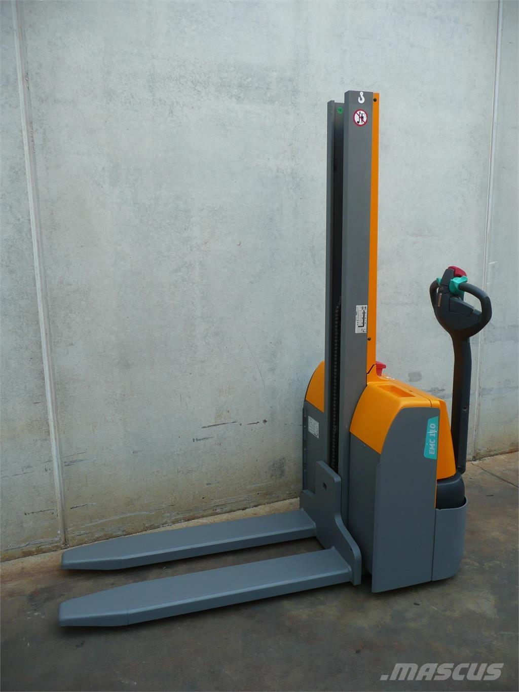 Jungheinrich EMC 110 154 E Stand-in stackers