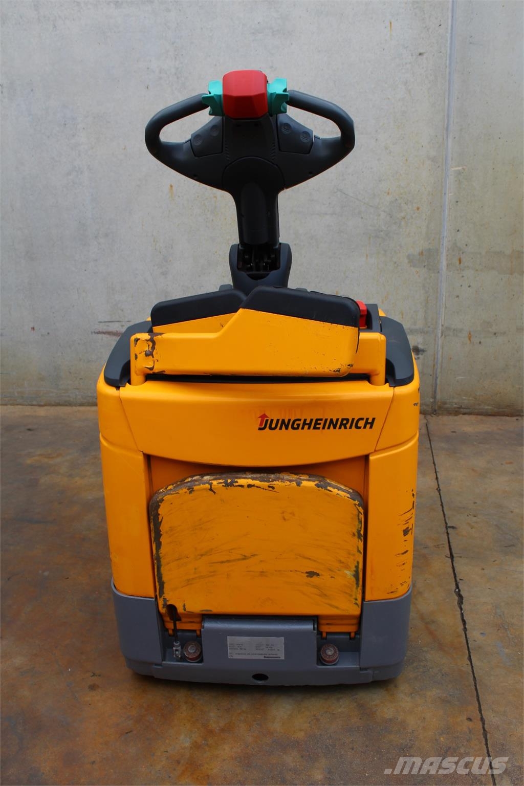 Jungheinrich ERE 225 ローリフトとプラットフォーム