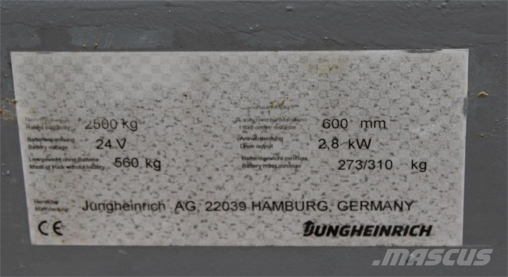 Jungheinrich ERE 225 ローリフトとプラットフォーム