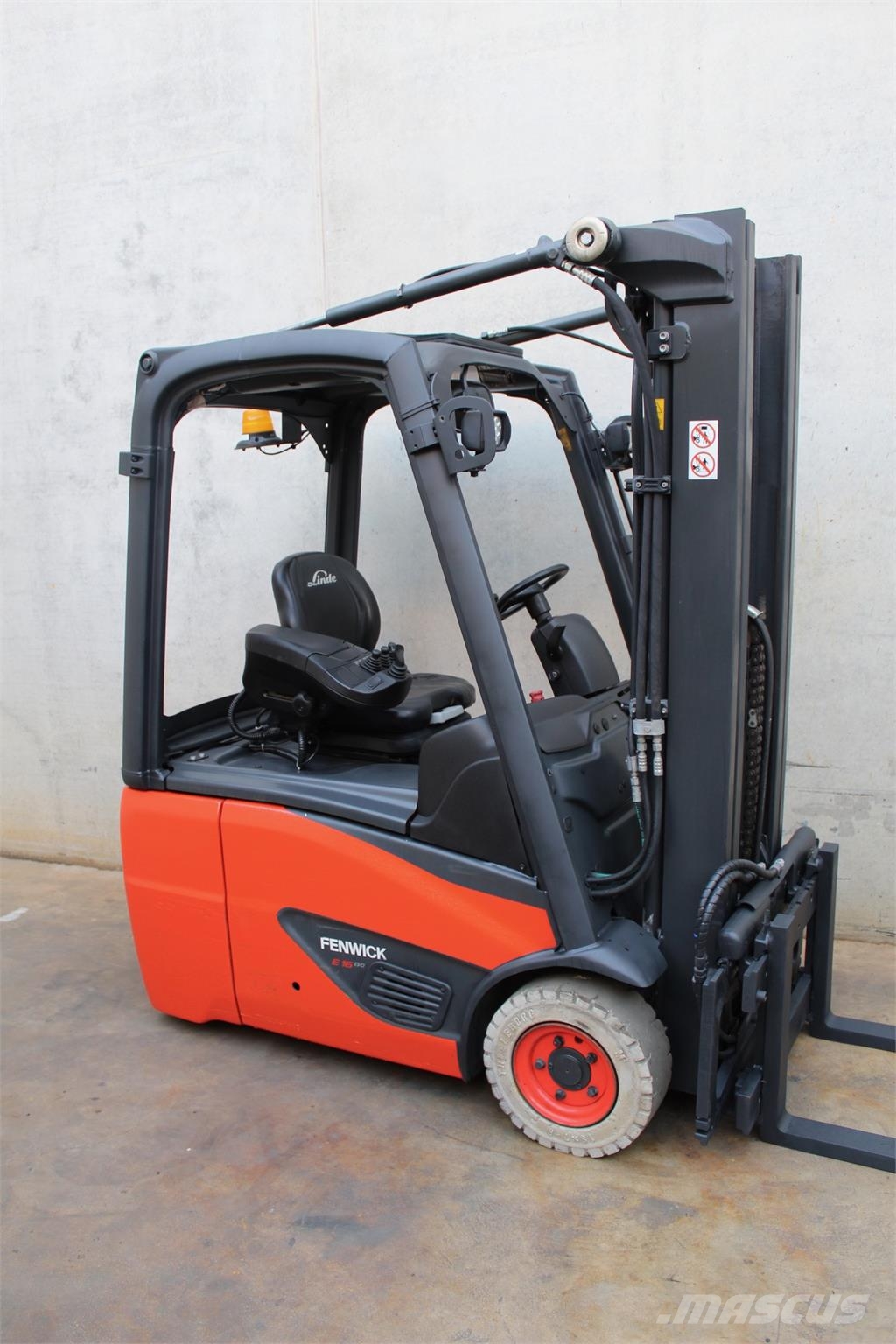 Linde E16C-02 전동 지게차