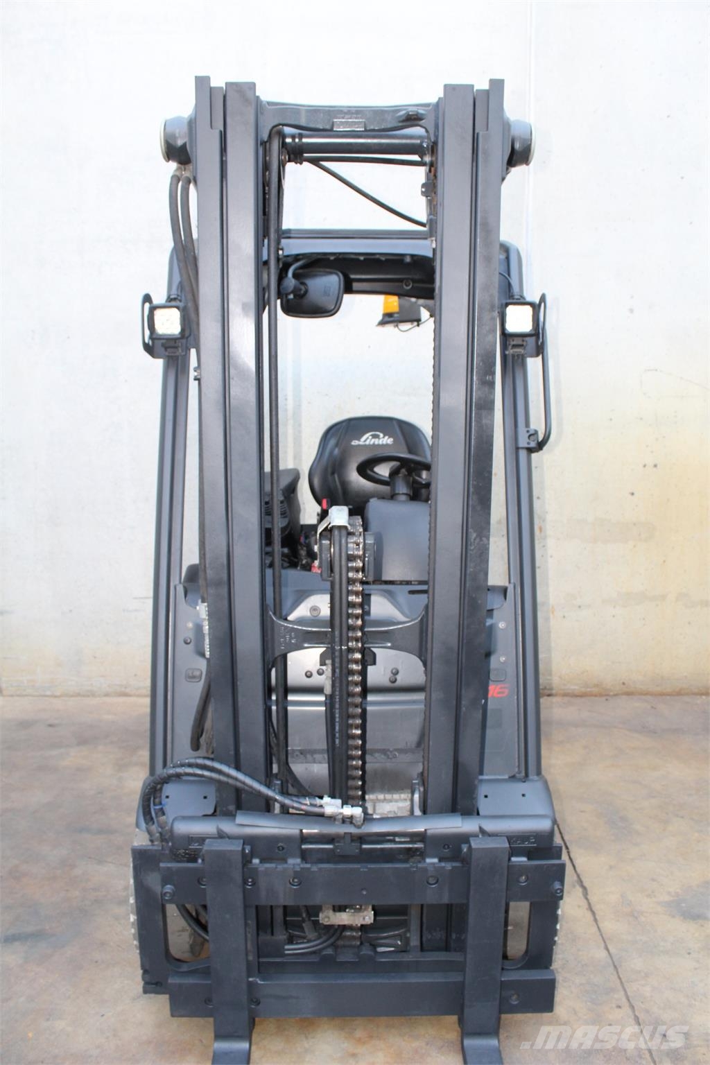 Linde E16C-02 전동 지게차