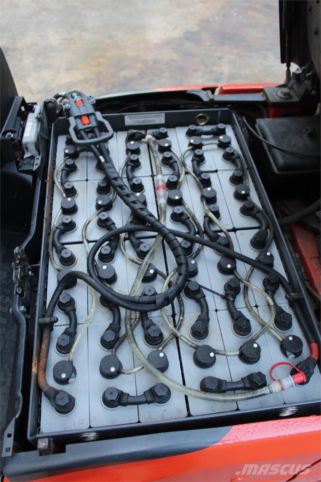 Linde E16C-02 전동 지게차