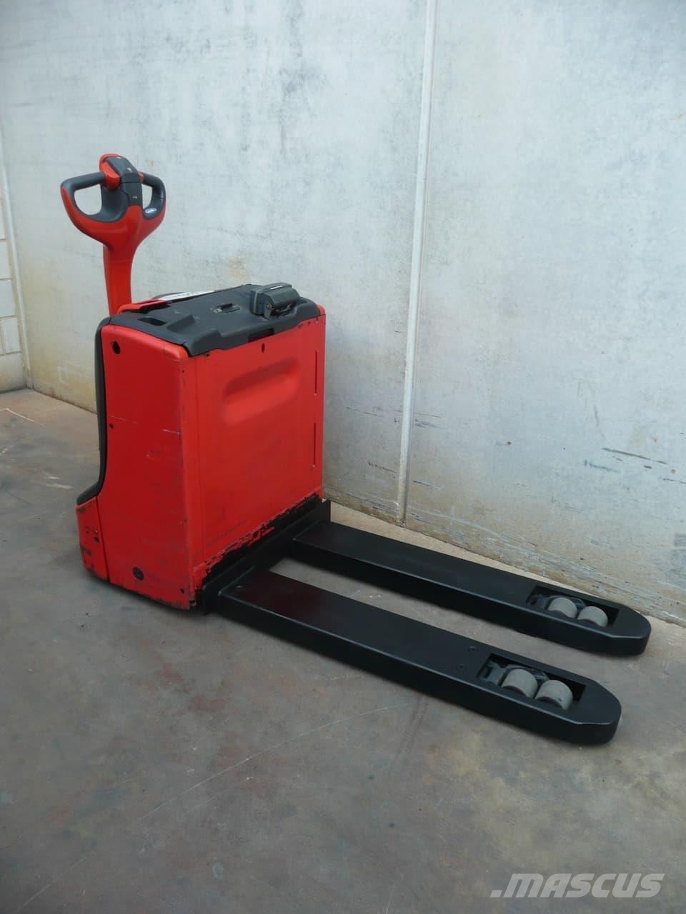 Linde T 20 Pedestrian power pallet trucks