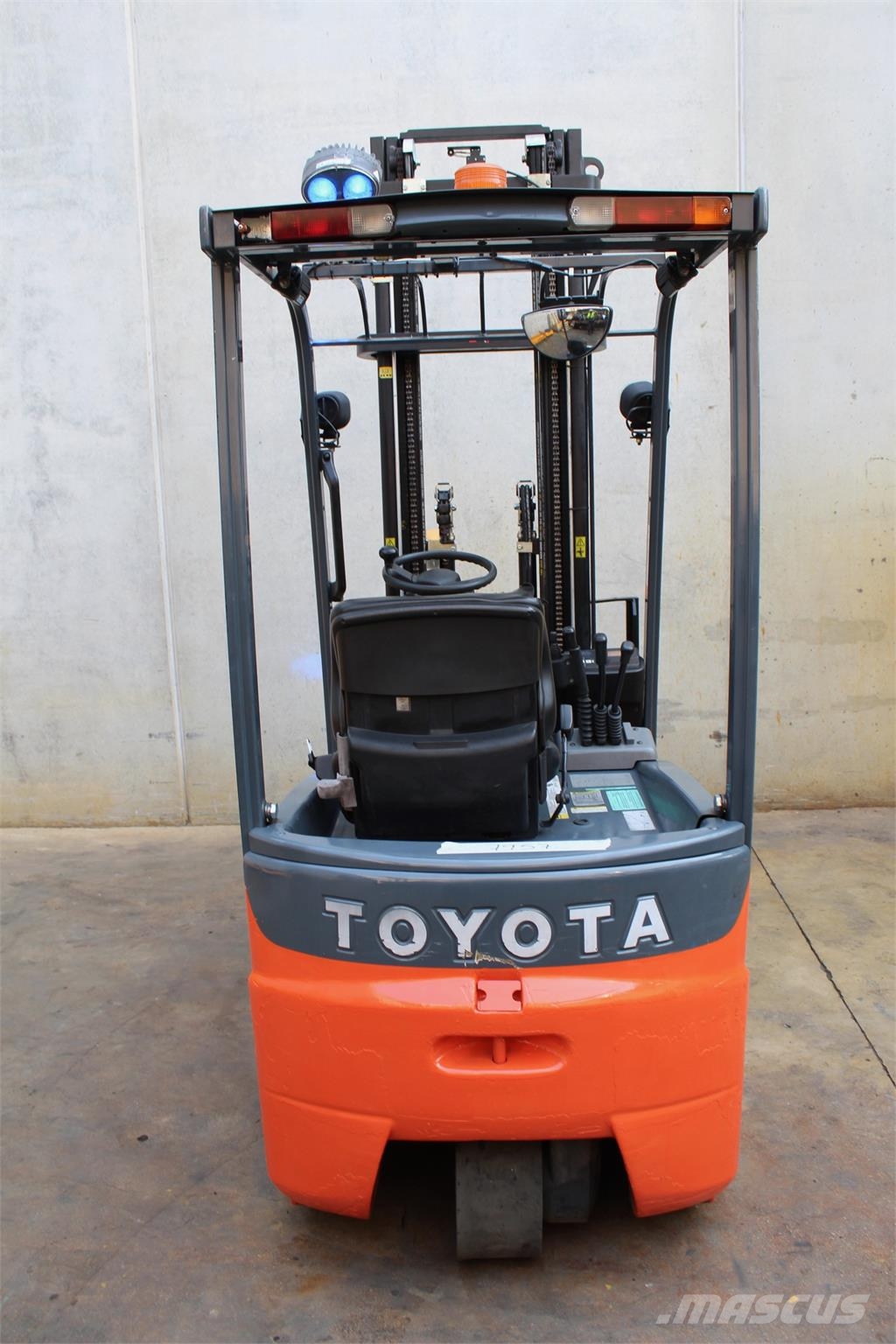 Toyota 7FBEST15 Electric forklifts