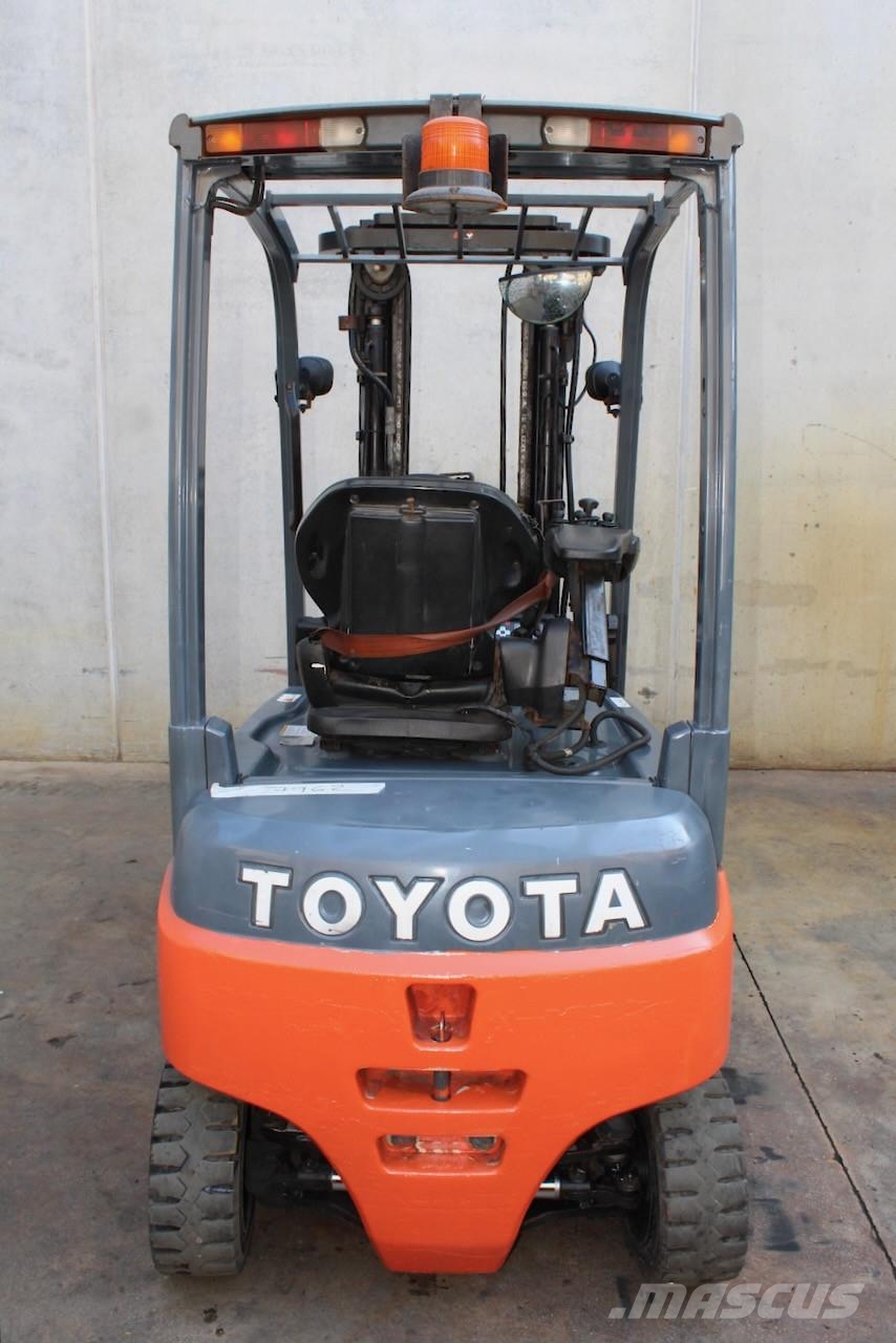 Toyota 8FBM20T Akumulátorové vozíky