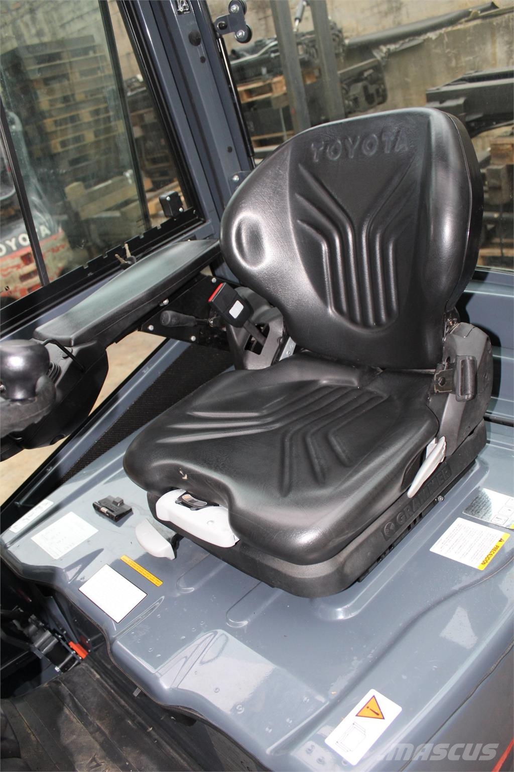 Toyota 8FBMK16T Electric forklifts