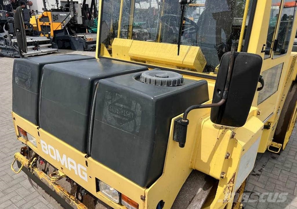 Bomag BW 151 AD-2 Двойни барабанни ролки