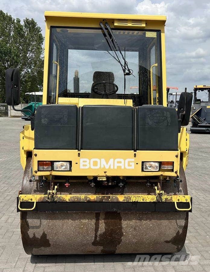 Bomag BW 151 AD-2 Двойни барабанни ролки