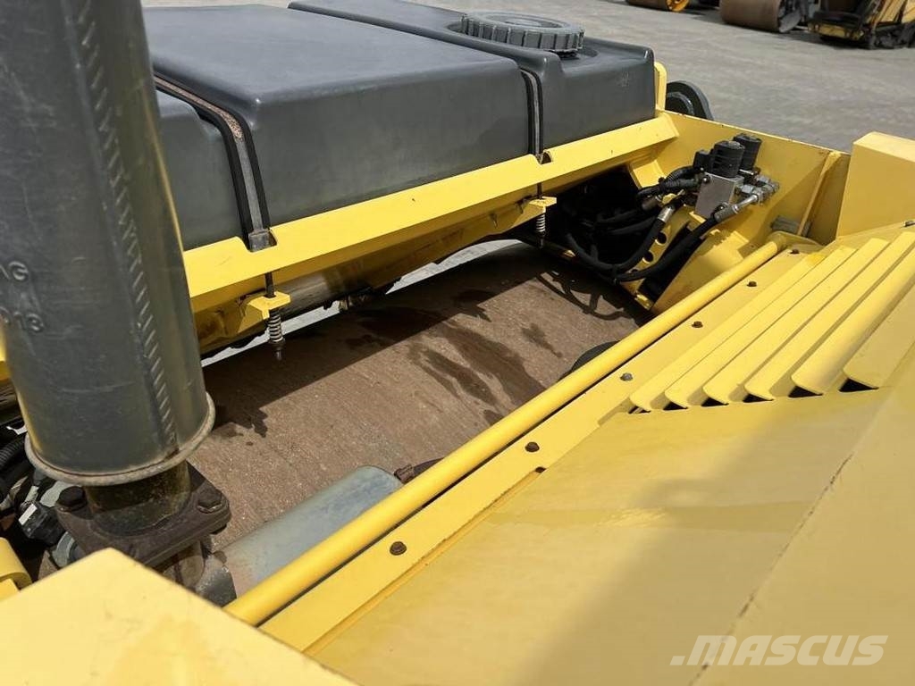 Bomag BW 151 AD-2 Двойни барабанни ролки