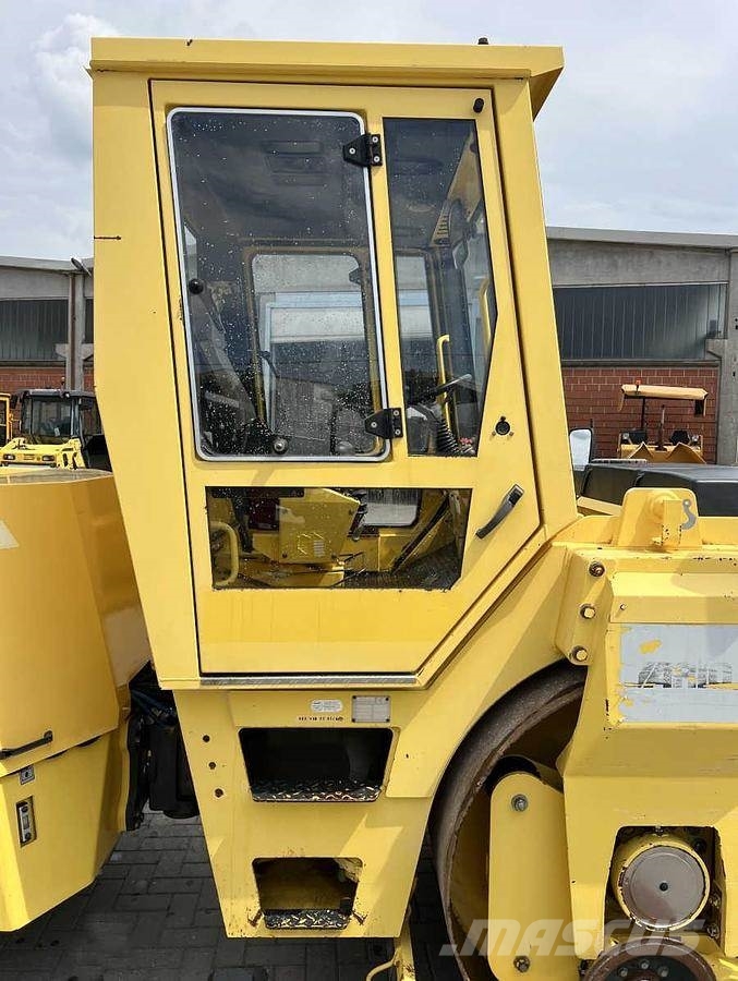 Bomag BW 151 AD-2 Двойни барабанни ролки