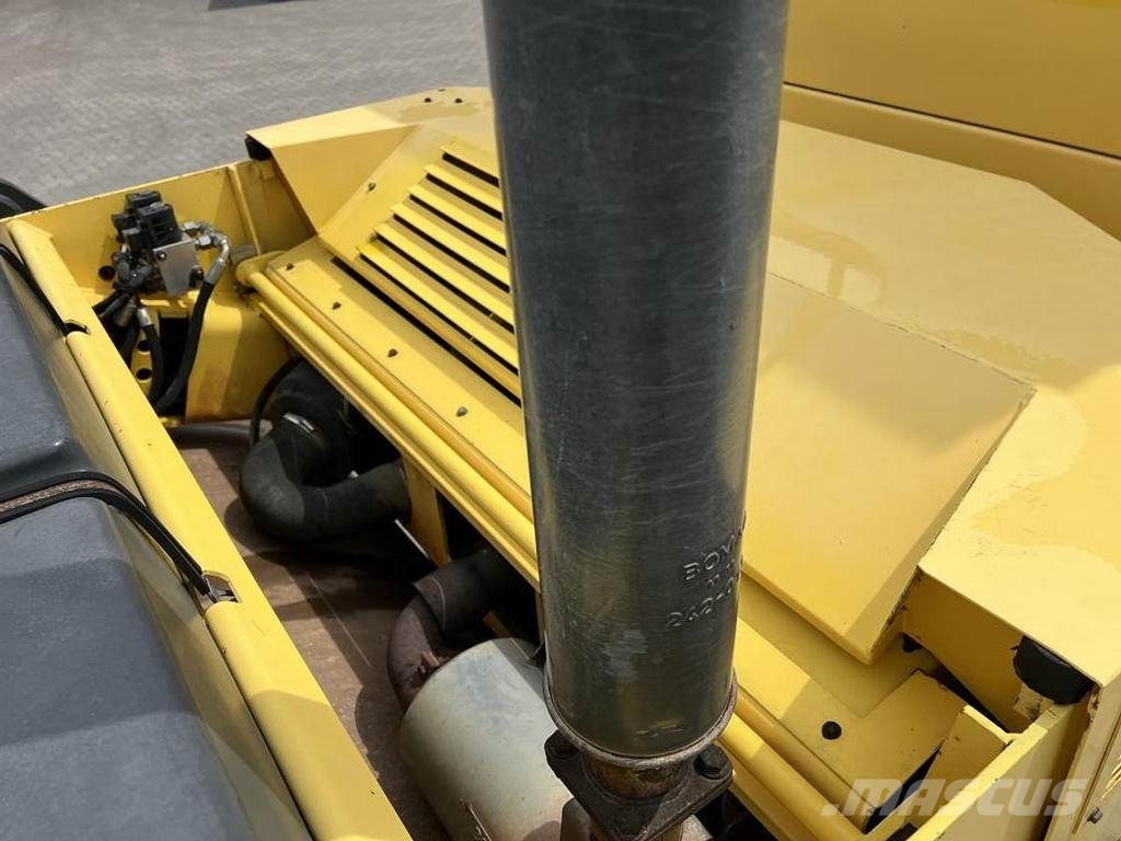 Bomag BW 151 AD-2 Двойни барабанни ролки